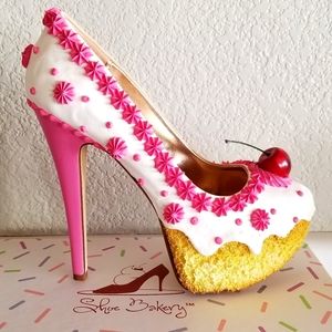 SHOE BAKERY Pink & White Cake Heels